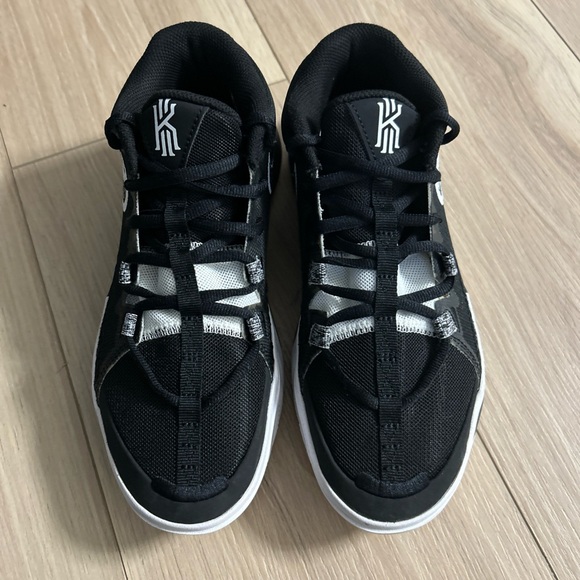 Nike Other - Nike Kyrie Black White Low Top Athletic Basketball Sneakers Boys Size 5.5 Y